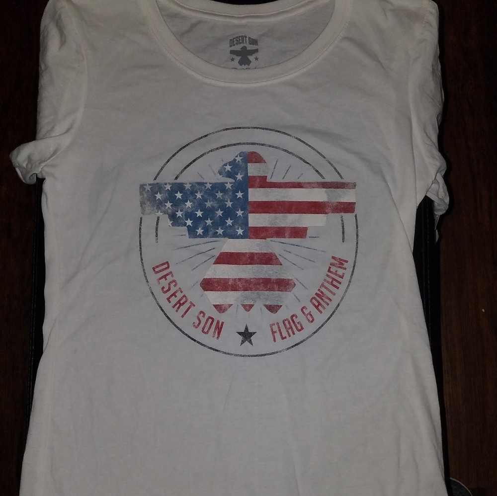 Desert Son T Shirt- size S- NWT